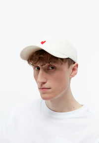 Givn Berlin Dad Cap GBTIM (HEART) aus Bio-Baumwolle mit Stickerei Hat Off White