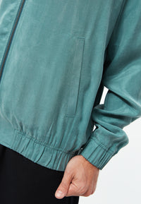 Givn Berlin Blousonjacke GBKENO relaxed aus TENCEL™ mit Peach-Effekt Jacket Graphite Green (Tencel)