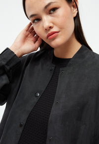 Givn Berlin Blousonjacke GBLORELLA relaxed aus TENCEL™ mit Peach-Effekt Jacket Black (Tencel)