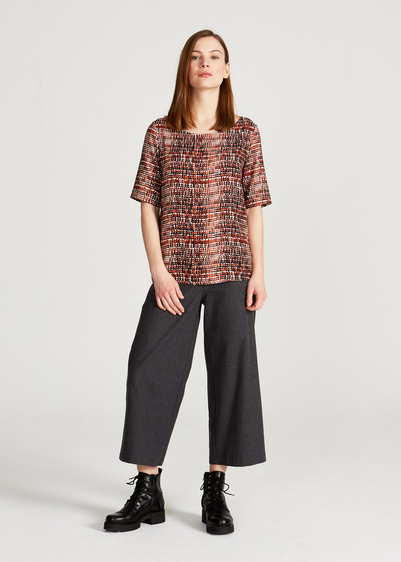 Givn Berlin Blusenshirt ISLA aus LENZING™ ECOVERO™ Blouse Black / Orange (Hearts)