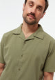 Givn Berlin Bowling-Shirt GBBARIK aus Bio-Baumwoll Seersucker Buttoned Shirt Faded Olive (Structure)