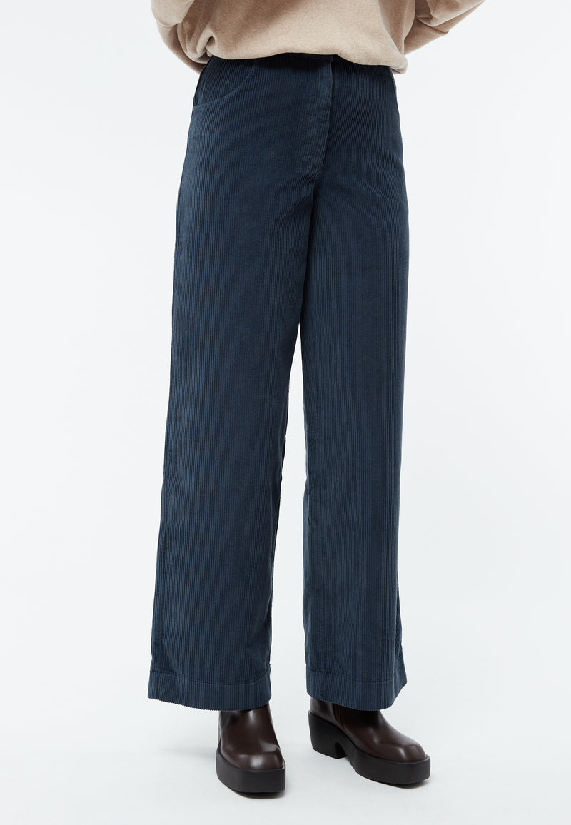 Givn Berlin Cordhose GBELENA in weiter Passform aus Bio-Baumwolle Trousers Midnight Blue (Cord)
