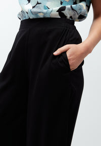 Givn Berlin Culotte GBANNA aus LENZING™ ECOVERO™ Trousers Black