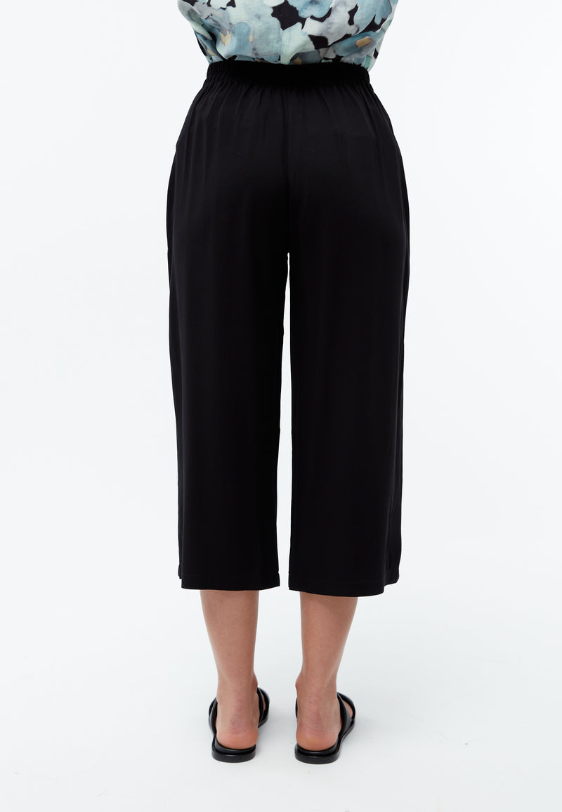 Givn Berlin Culotte GBANNA aus LENZING™ ECOVERO™ Trousers Black