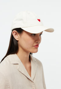 Givn Berlin Dad Cap GBTIM (HEART) aus Bio-Baumwolle mit Stickerei Hat Off White