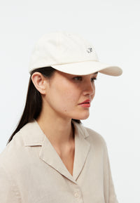 Givn Berlin Dad Cap GBTIM (PAPER PLANE) aus Bio-Baumwolle mit Stickerei Hat Off White