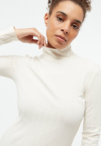 Givn Berlin Geripptes Longsleeve GBVIDA aus Bio-Baumwolle mit Rollkragen Longsleeve Off White