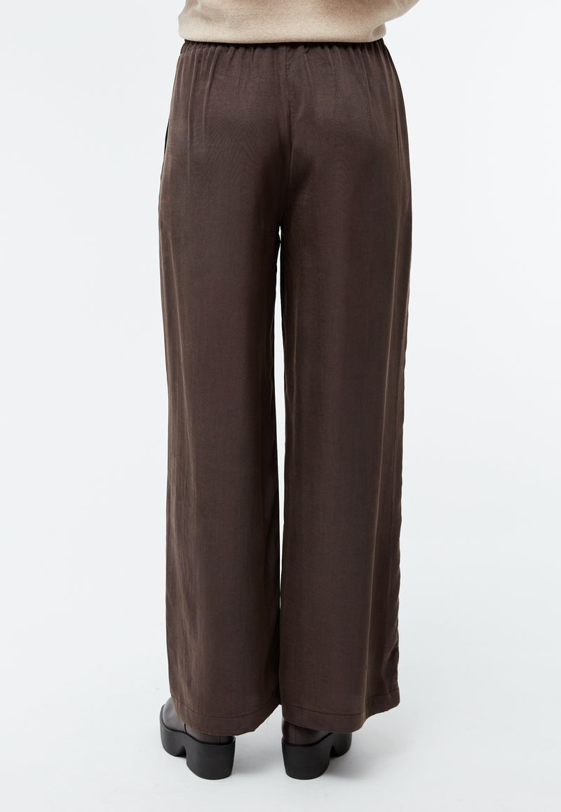 Givn Berlin Hose GBMARLA relaxed aus TENCEL™ mit Peach-Effekt Trousers Coffee Brown (Tencel)