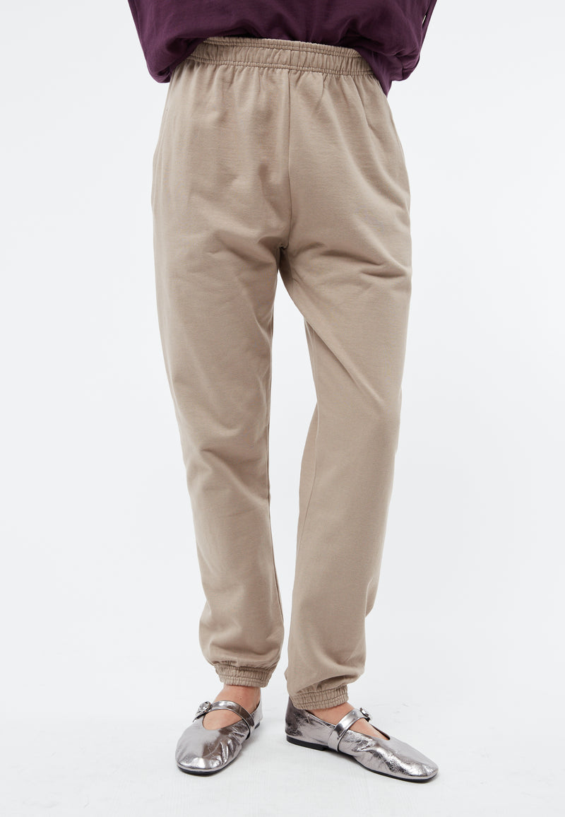 Givn Berlin Jogginghose BRENDA aus Bio-Baumwolle Trousers Nickel Grey