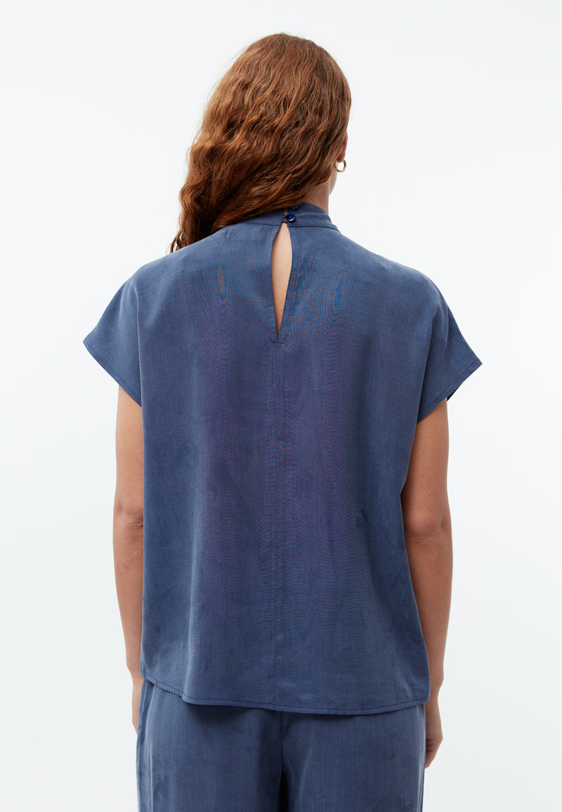 Givn Berlin Kurzarmbluse GBLETIZIA mit Stehkragen aus TENCEL™ mit Peach-Effekt Blouse Nightshade Blue