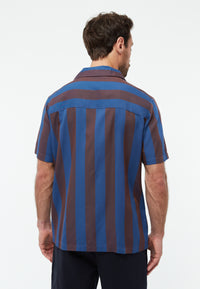 Givn Berlin Kurzarmhemd GBBARIK aus LENZING™ ECOVERO™ Buttoned Shirt Blazing Blue / Chocolate Brown (Stripes)