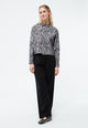 Givn Berlin Kurze Bluse GBSAVANNAH aus TENCEL™ Blouse Black / Grey (Snake)
