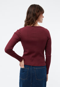 Givn Berlin Longsleeve GBROSA mit U-Boot Ausschnitt aus Bio-Baumwoll Rippjersey Longsleeve Burgundy (Rib)