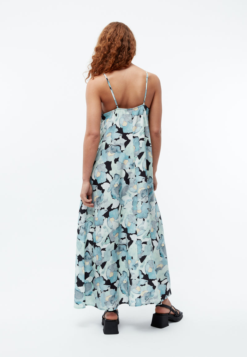 Givn Berlin Maxi-Kleid GBROXIE aus TENCEL™ mit Peach-Effekt Dress Gentle Blue (Dreamy Florals)