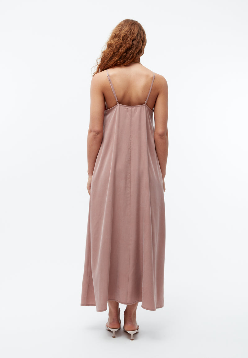 Givn Berlin Maxikleid GBROXIE aus TENCEL™ mit Peach-Effekt Dress Rosewood