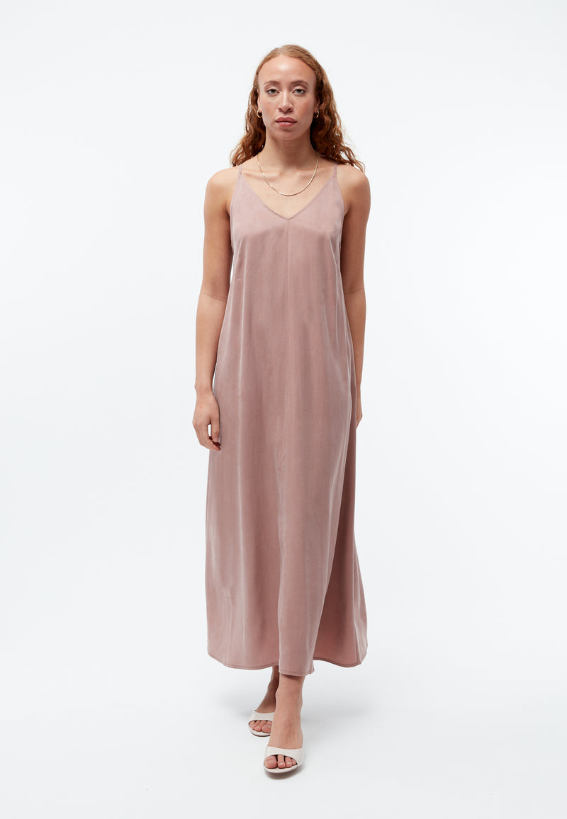 Givn Berlin Maxikleid GBROXIE aus TENCEL™ mit Peach-Effekt Dress Rosewood