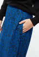 Givn Berlin Midirock GBVANA aus LENZING™ ECOVERO™ Skirt Black / Electric Blue (Tiger)