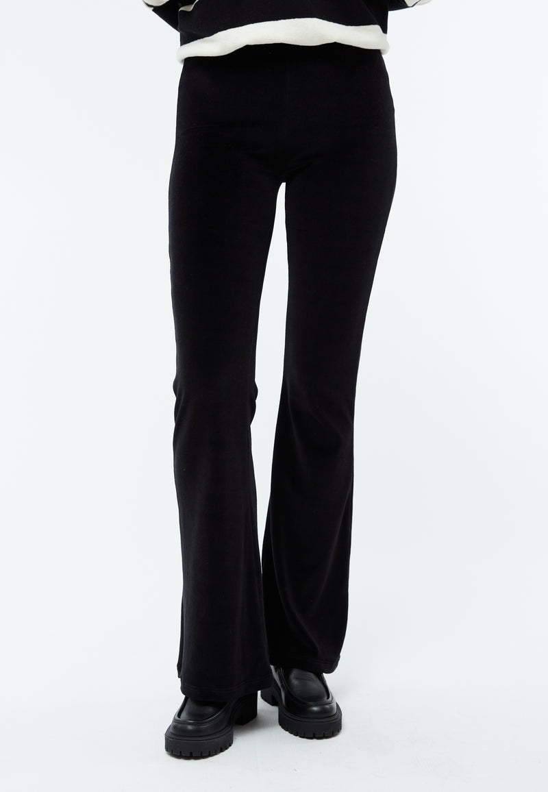 Givn Berlin Samthose GBELODIE flared leg aus Bio-Baumwolle Trousers Black