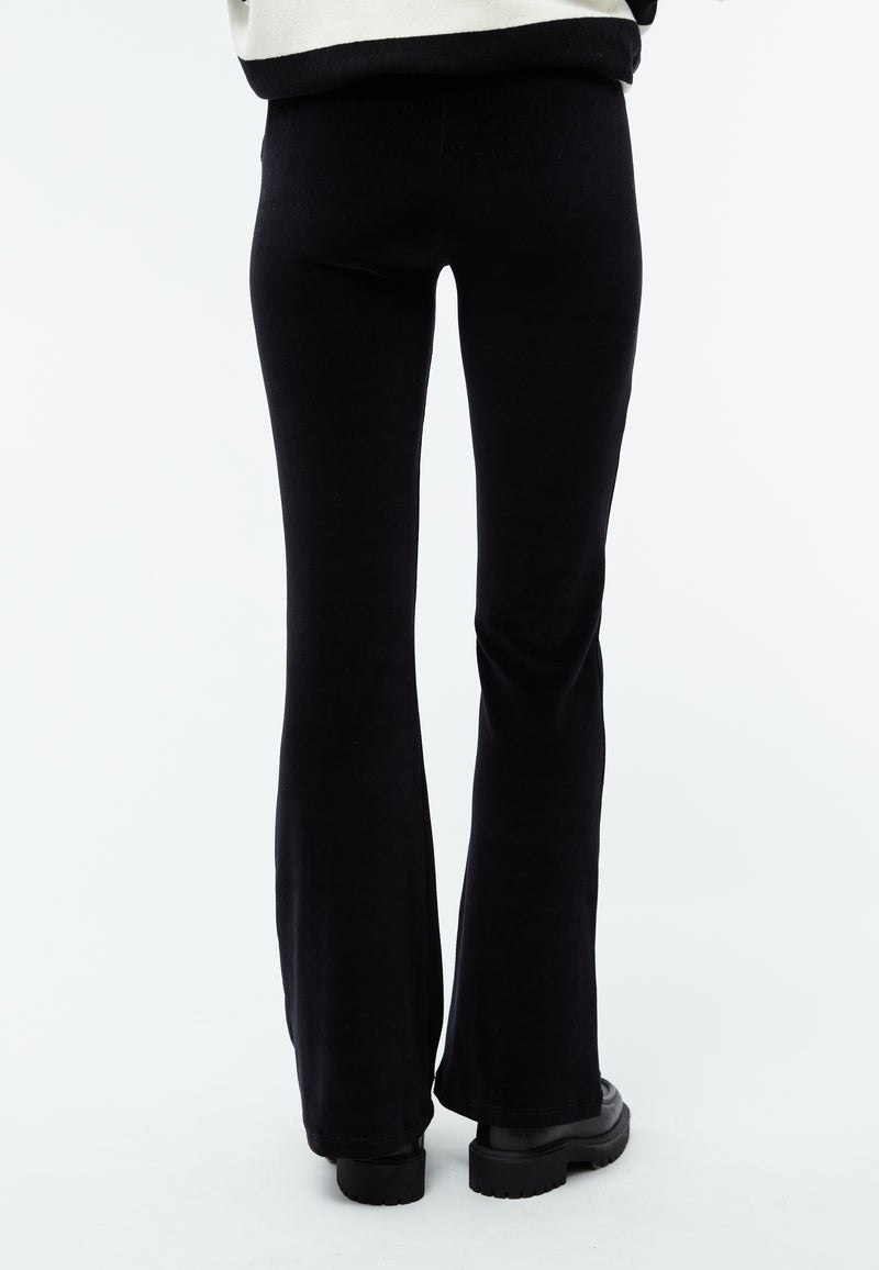 Givn Berlin Samthose GBELODIE flared leg aus Bio-Baumwolle Trousers Black