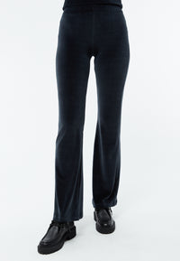 Givn Berlin Samthose GBELODIE flared leg aus Bio-Baumwolle Trousers Dusty Blue