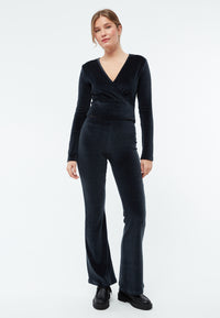 Givn Berlin Samthose GBELODIE flared leg aus Bio-Baumwolle Trousers Dusty Blue