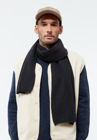 Givn Berlin Schal GBJAKE aus Bio-Baumwoll Strick Scarf Anthracite