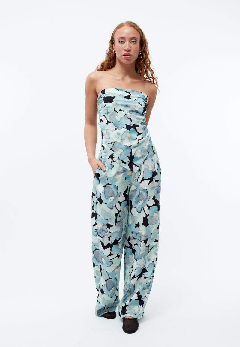 Givn Berlin Schaltuch GBBROOKLYN aus TENCEL™ mit Peach-Effekt Scarf Gentle Blue (Dreamy Florals)