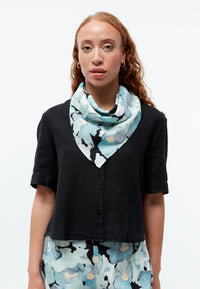 Givn Berlin Schaltuch GBBROOKLYN aus TENCEL™ mit Peach-Effekt Scarf Gentle Blue (Dreamy Florals)