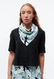 Givn Berlin Schaltuch GBBROOKLYN aus TENCEL™ mit Peach-Effekt Scarf Gentle Blue (Dreamy Florals)