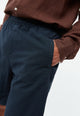 Givn Berlin Shorts GBPASCAL aus Bio-Baumwoll Seersucker Shorts Midnight Blue (Structure)