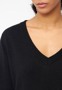 Givn Berlin Strickpullover LOUISA aus recycelter Wolle Sweater Black