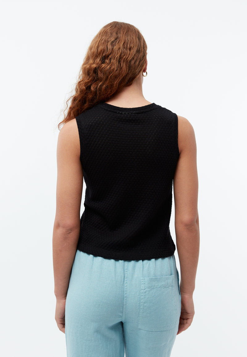 Givn Berlin Stricktop GBSHIRLEY cropped aus Bio-Baumwolle im Jacquard Muster Top Black (Jacquard)