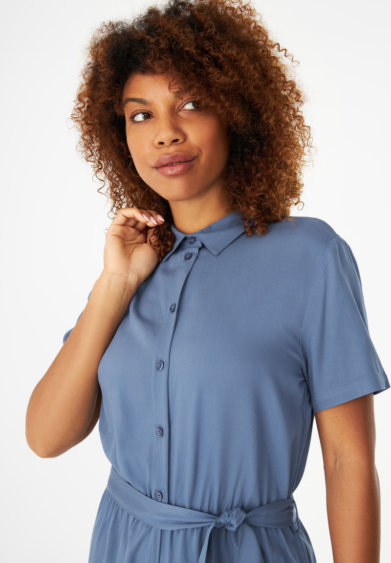 Givn Berlin Taillierter Jumpsuit GBCASSIE aus LENZING™ ECOVERO™ mit Gürtel Jumpsuit Steel Blue