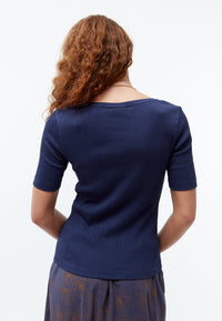Givn Berlin Top GBANAIS aus gesmocktem Bio-Baumwoll Jersey T-Shirt Nightshade Blue (Rib)