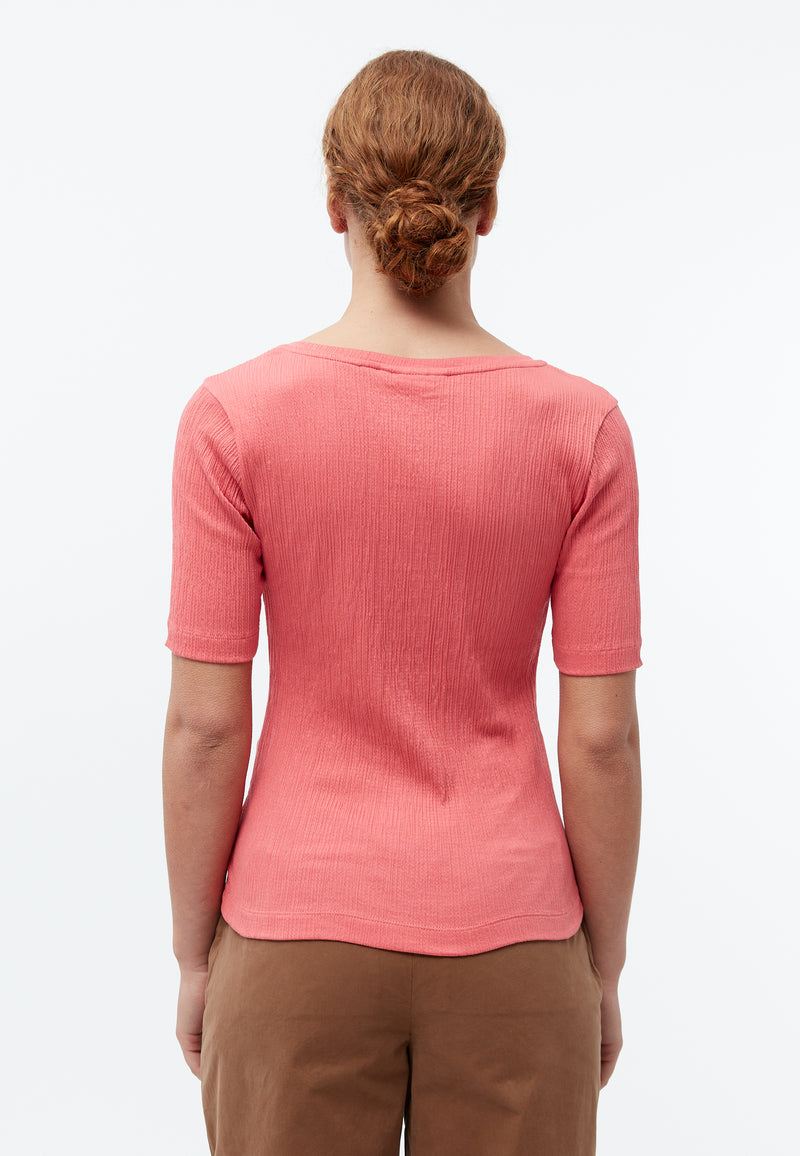 Givn Berlin Top GBANAIS aus gesmocktem Bio-Baumwoll Jersey T-Shirt Sunset Coral (Rib)