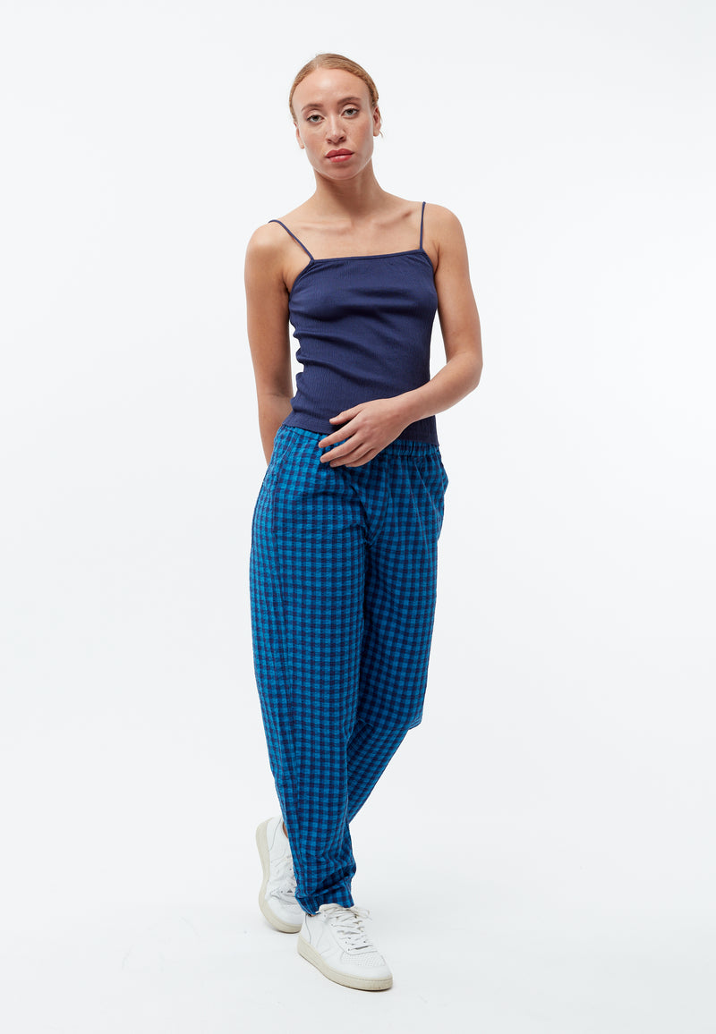 Givn Berlin Top GBJEANETTE aus gesmocktem Bio-Baumwoll Jersey mit Spaghettiträgern Top Nightshade Blue (Rib)