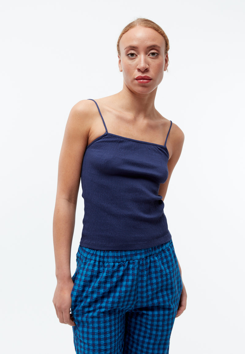 Givn Berlin Top GBJEANETTE aus gesmocktem Bio-Baumwoll Jersey mit Spaghettiträgern Top Nightshade Blue (Rib)